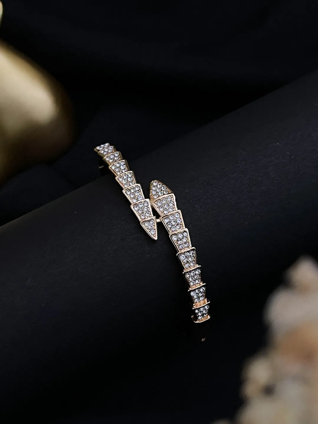 Ishhaara Gold Serpenti Bracelet