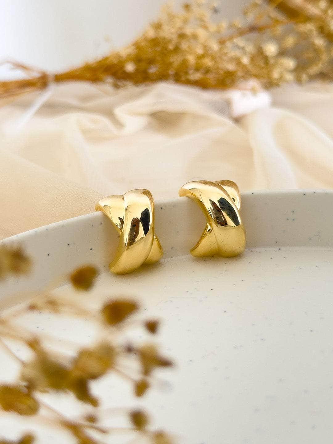 Ishhaara Gold Shell Textured Half Hoop Earrings