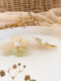 Ishhaara Gold Shriya Pilgaonkar In Camellia Brushed Finish Stud Earrings