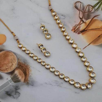 Ishhaara Gold Single Round Kundan Necklace Set