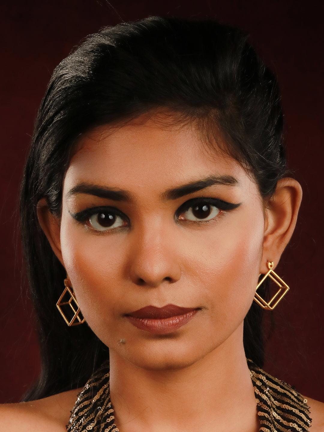 Ishhaara Gold Square Cube Hoops Huggies