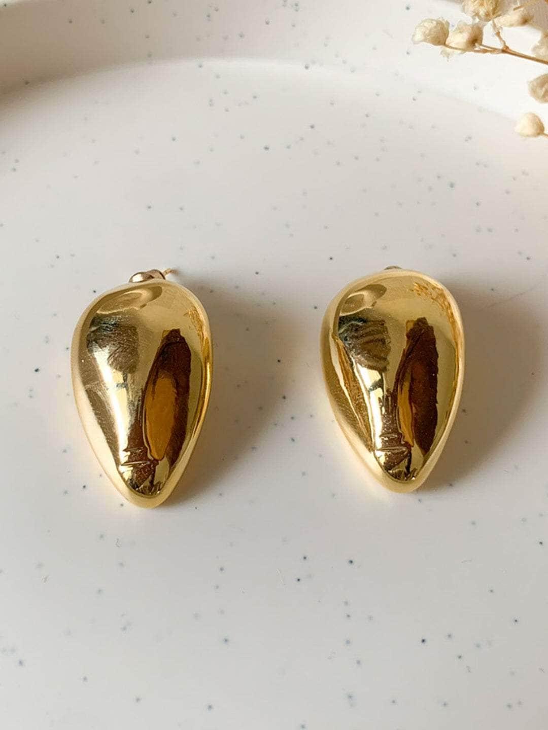 Ishhaara Striking Tear Drop Earrings Gold