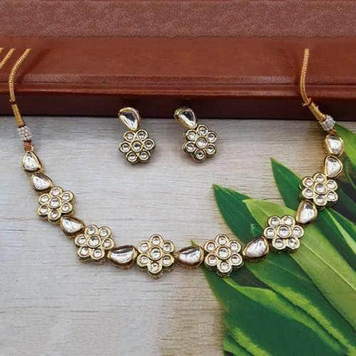 Ishhaara Gold Tiny Flower Motif Simple Necklace Set