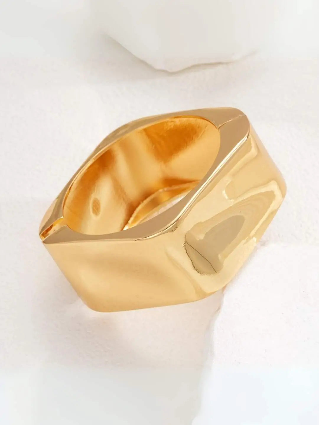 Ishhaara Gold Toned Geometric Bangle Bracelet