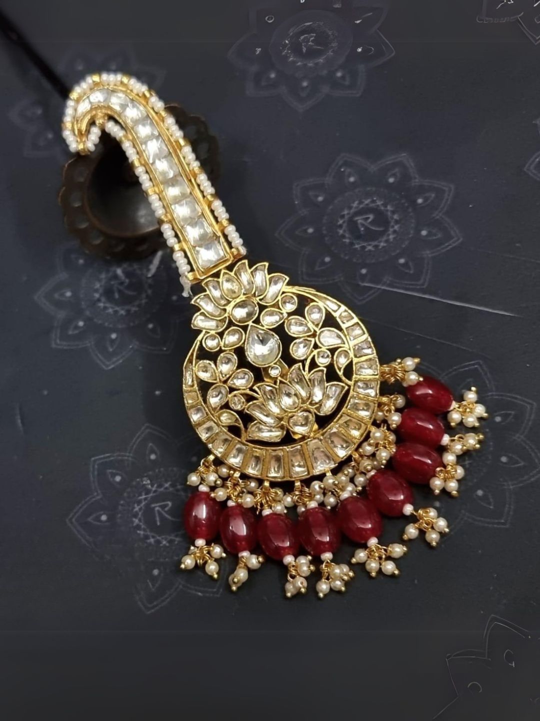 Ishhaara Gold Toned Red Colored Traditional Kalangi