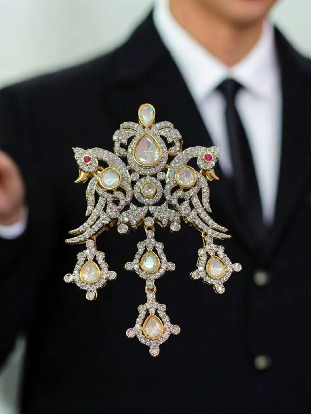 Ishhaara Gold Victorian Polki Brooch