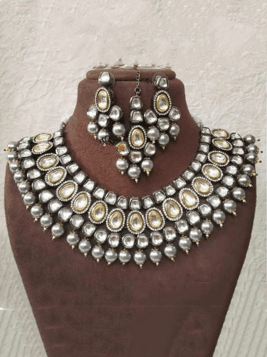 Ishhaara Victorian Rodium Choker Set