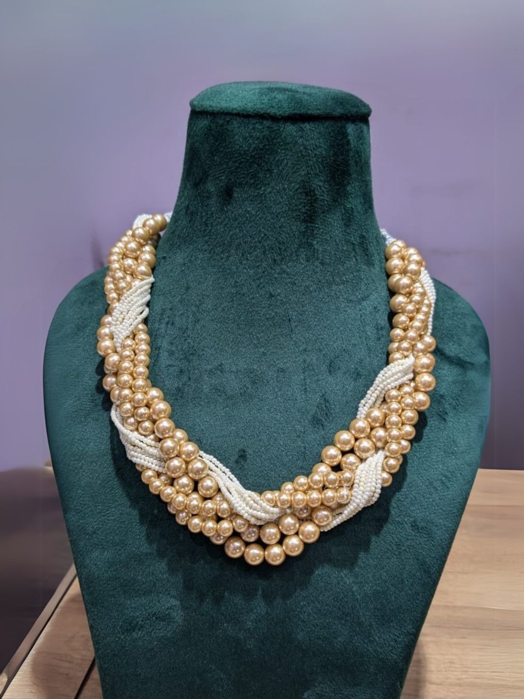 Ishhaara Off White Vintage Pearl Necklace