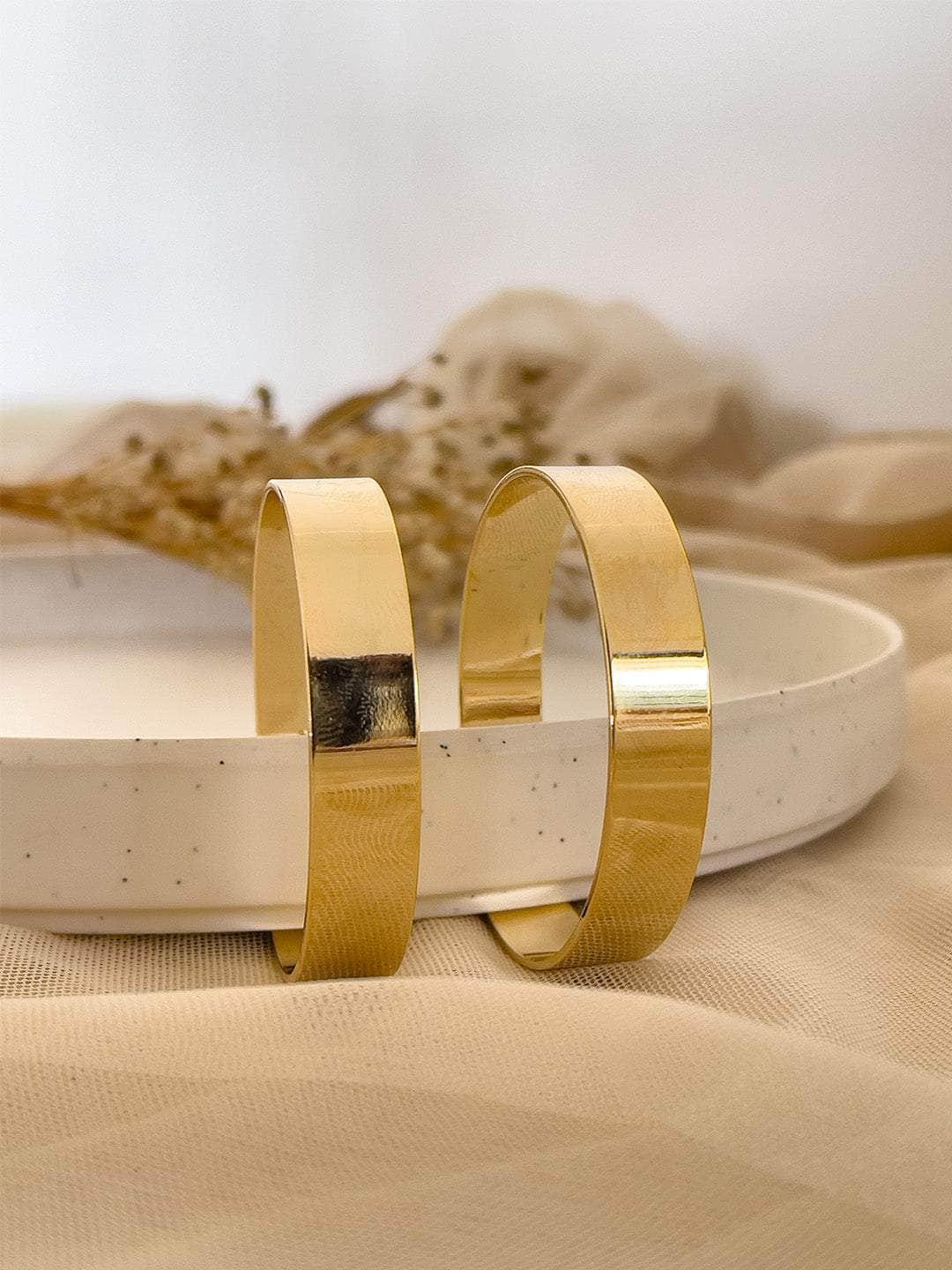 Ishhaara Nora Fatehi In Wide Chunky Big Hoops