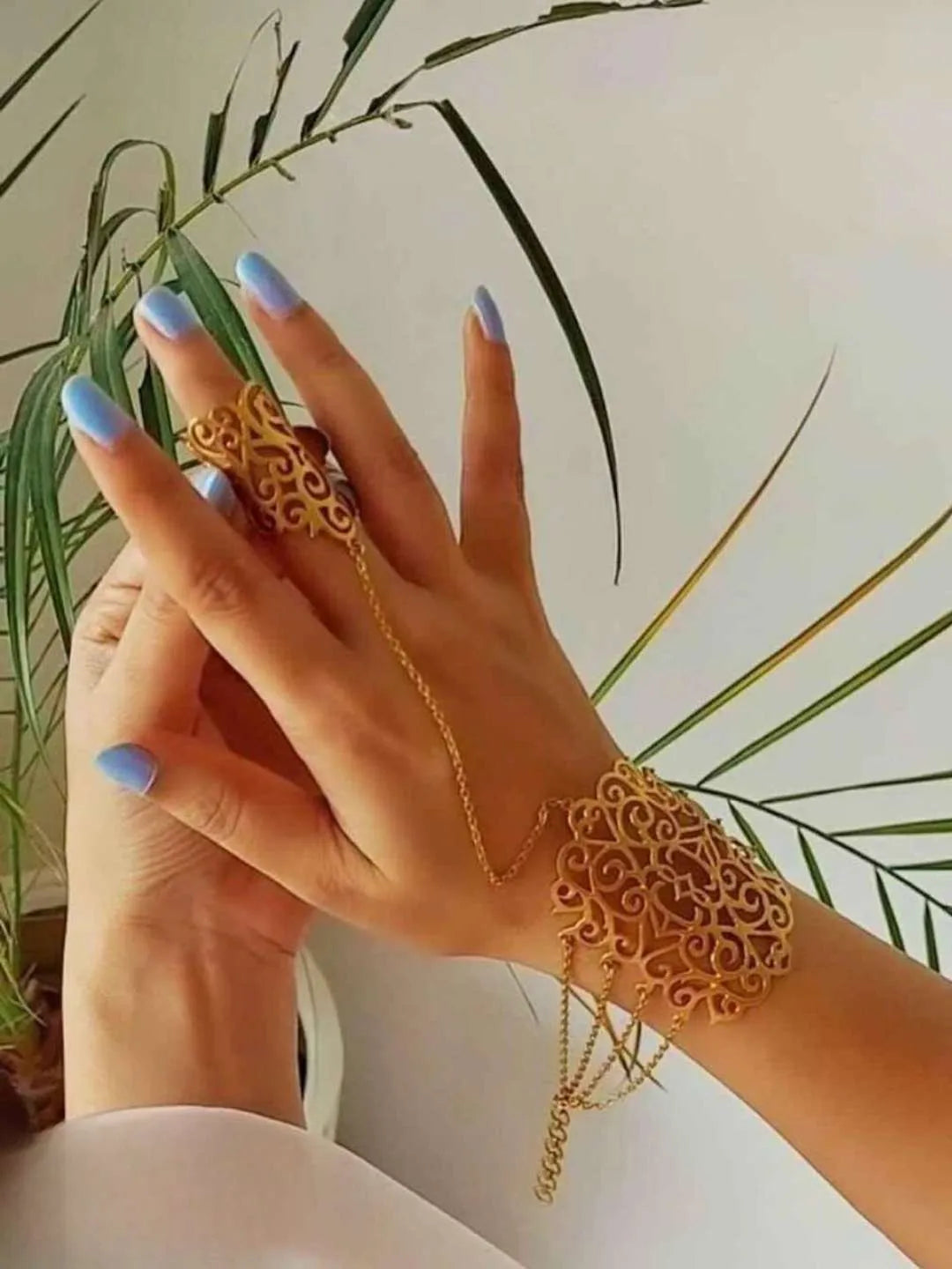 Ishhaara Golden Boutique Hand Harness With Chain