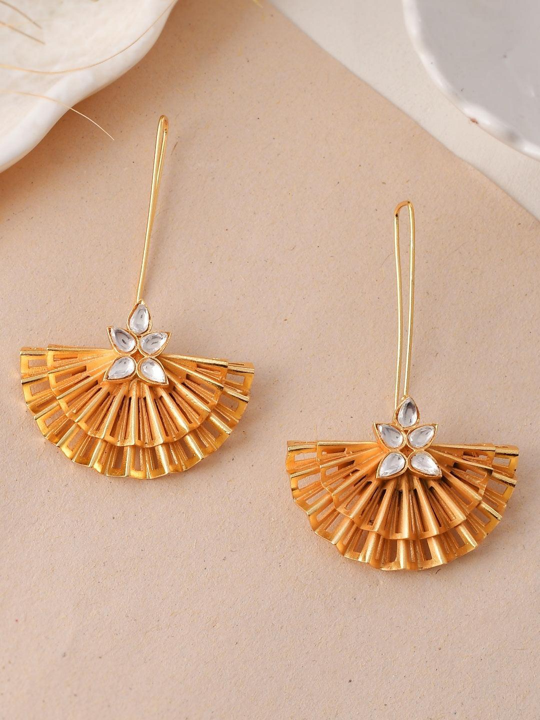 Ishhaara Golden Fan Stripped Hook Earring
