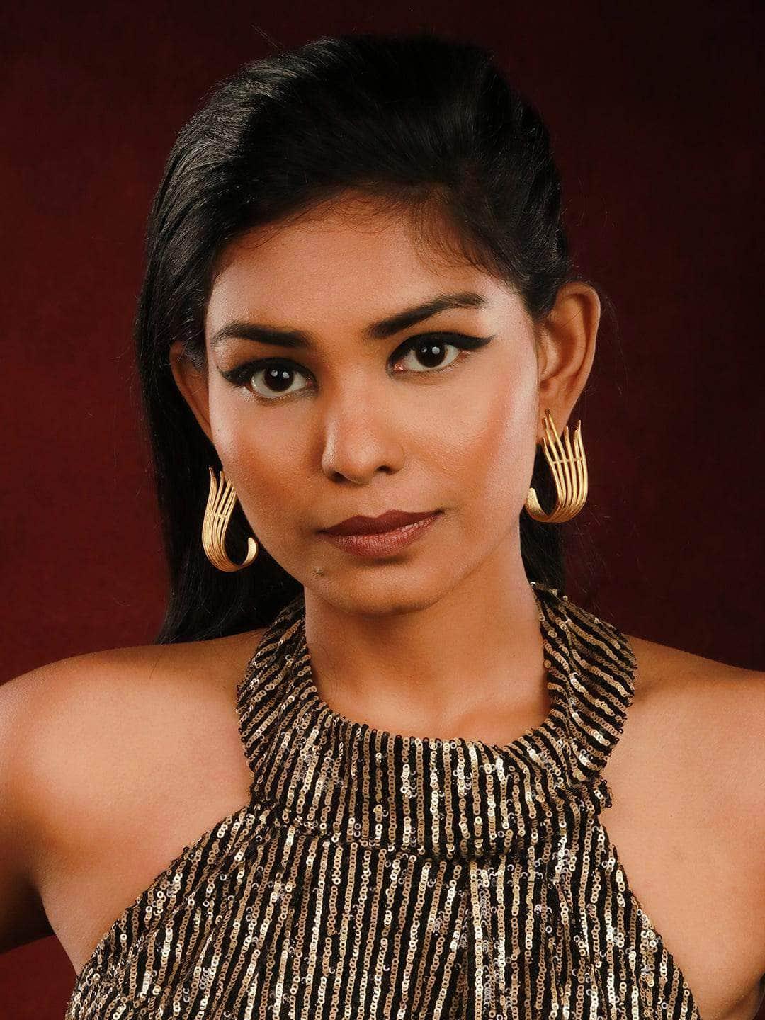 Ishhaara Golden Flame Stud Earring