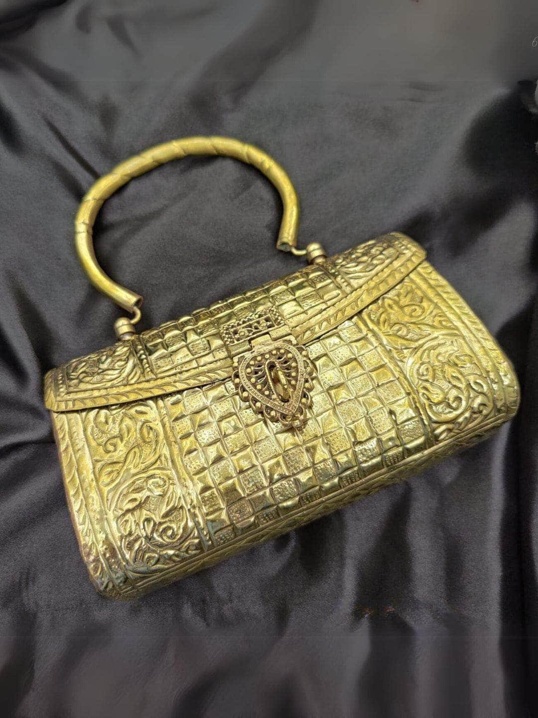 Ishhaara Golden Hand Carving Vintage Brass Metal Purse