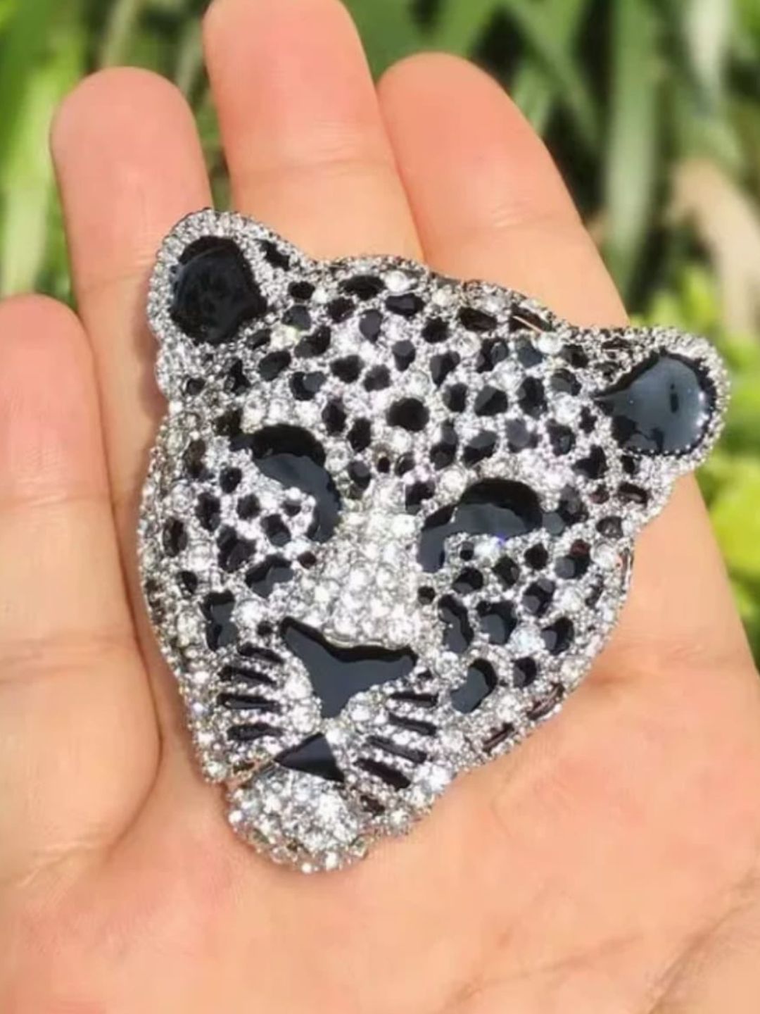 Ishhaara Golden Leopard Brooch