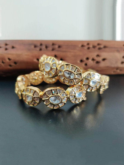Ishhaara Golden Textured Polki Kundan Bangle