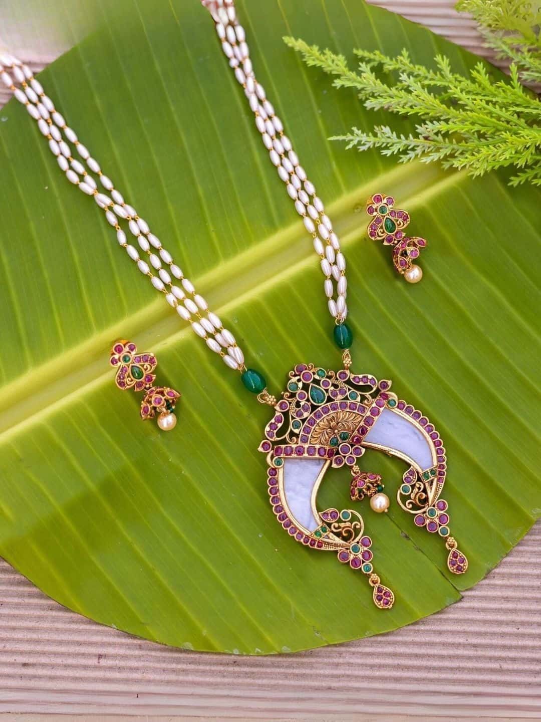 Ishhaara Graceful Designer Moti Necklace
