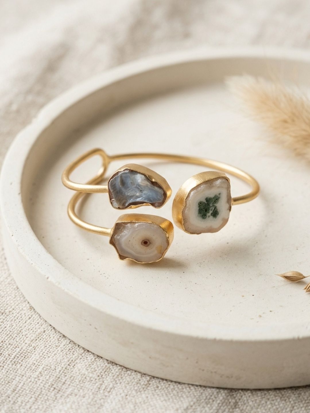 Ishhaara Gray Agate Geode Druzy Bracelet