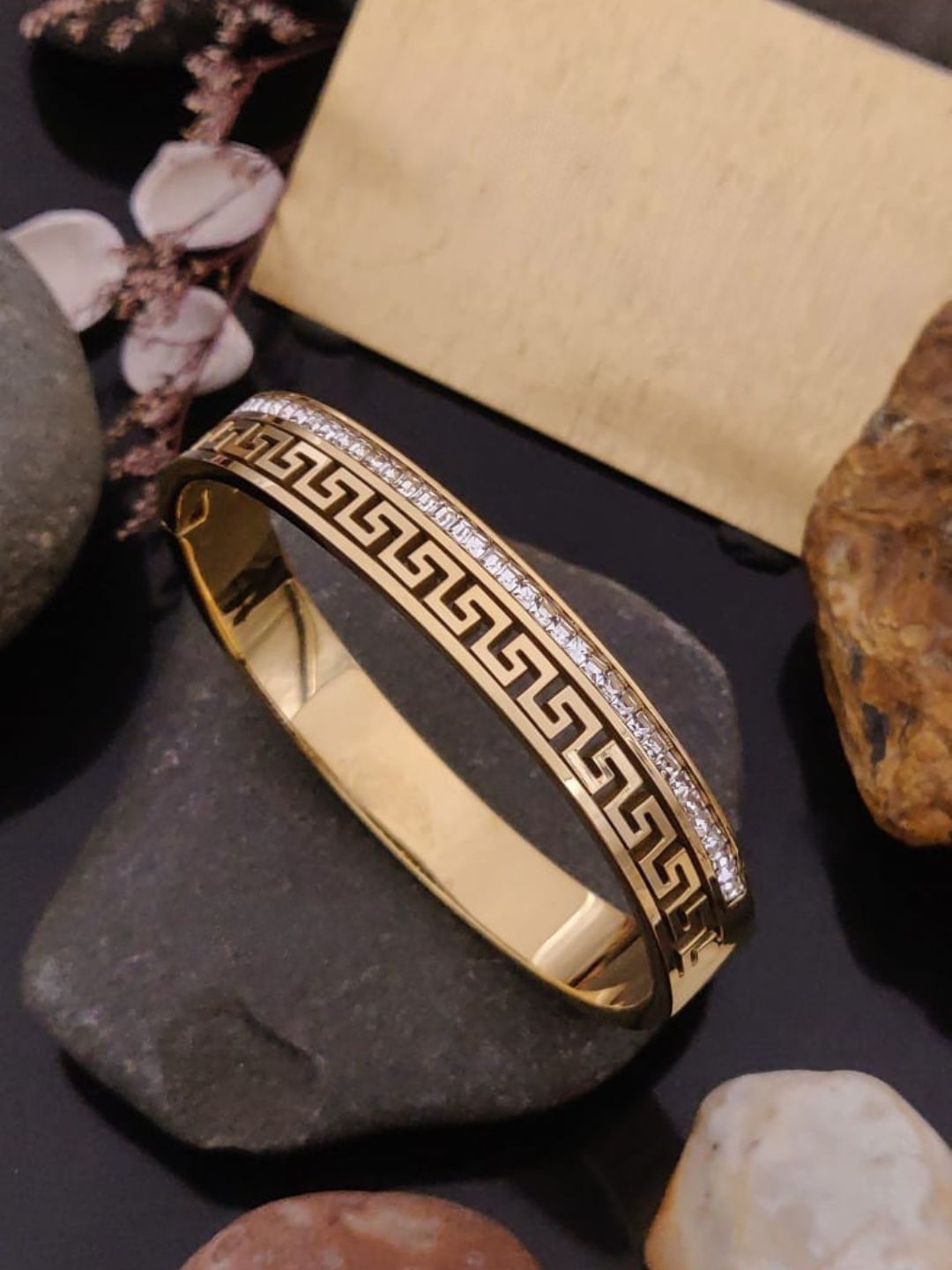 Ishhaara Greek Key Design Bracelet