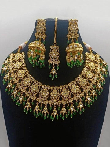 Ishhaara Green Antique Gold Design Necklace Set