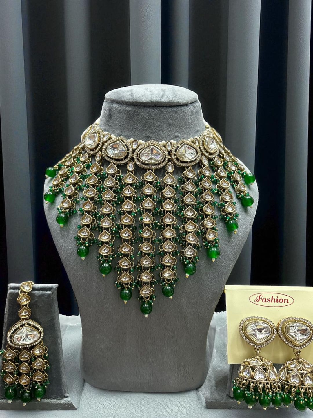 Ishhaara Green Antique Gold Plated Kundan Necklace