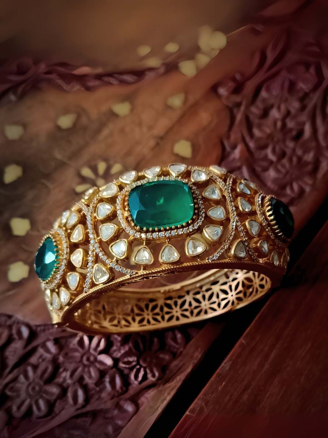Ishhaara Red Antique Polki Kundan Kada