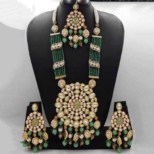 Ishhaara Green Big Kundan Pendant Onex Necklace And Earring Set
