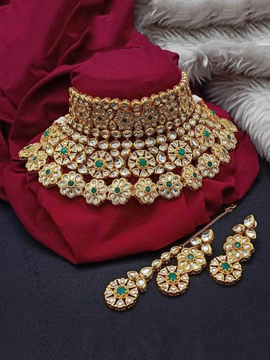 Ishhaara Bridal Flower Motif Chokerset