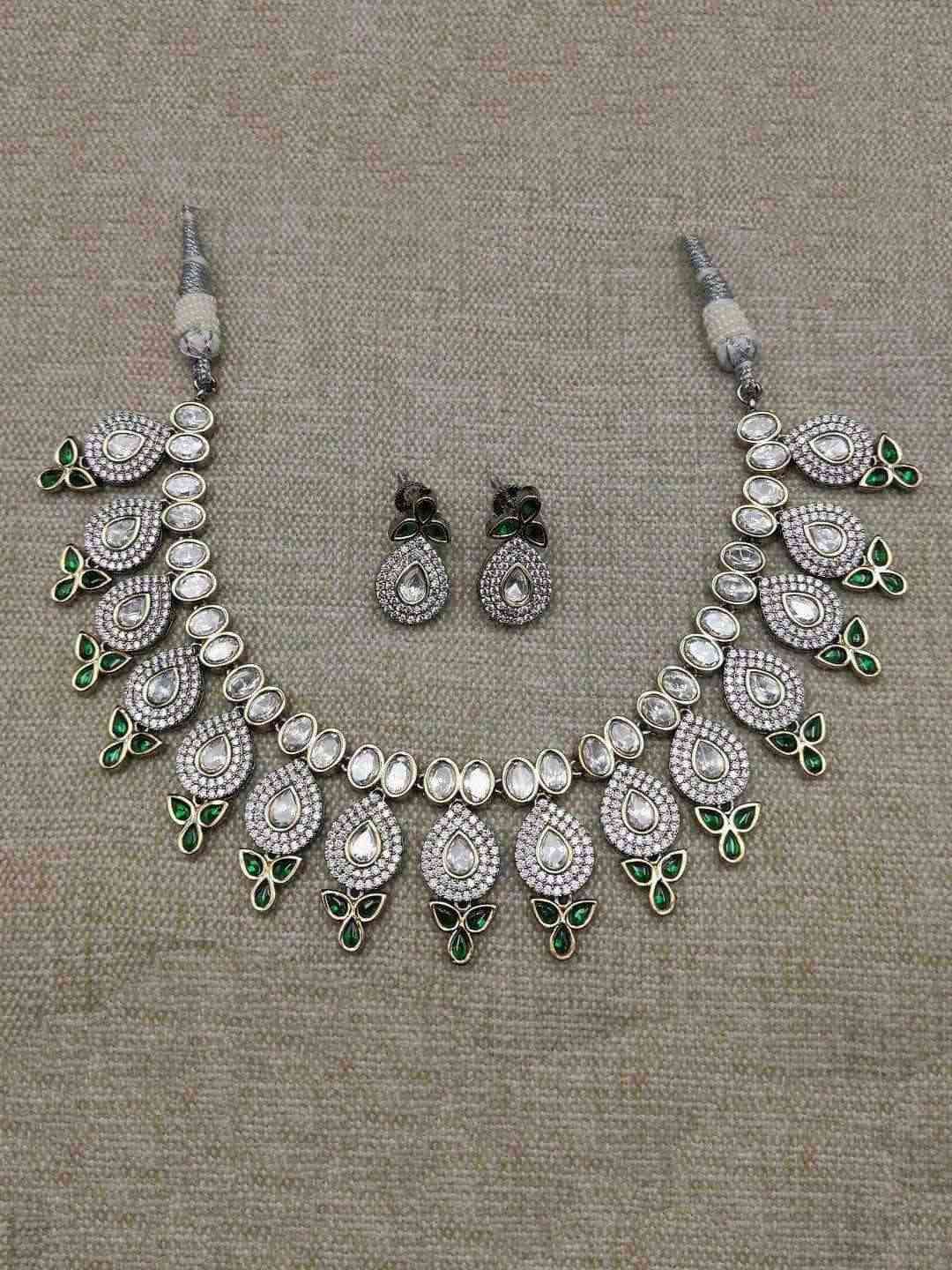 Ishhaara Classic Necklace