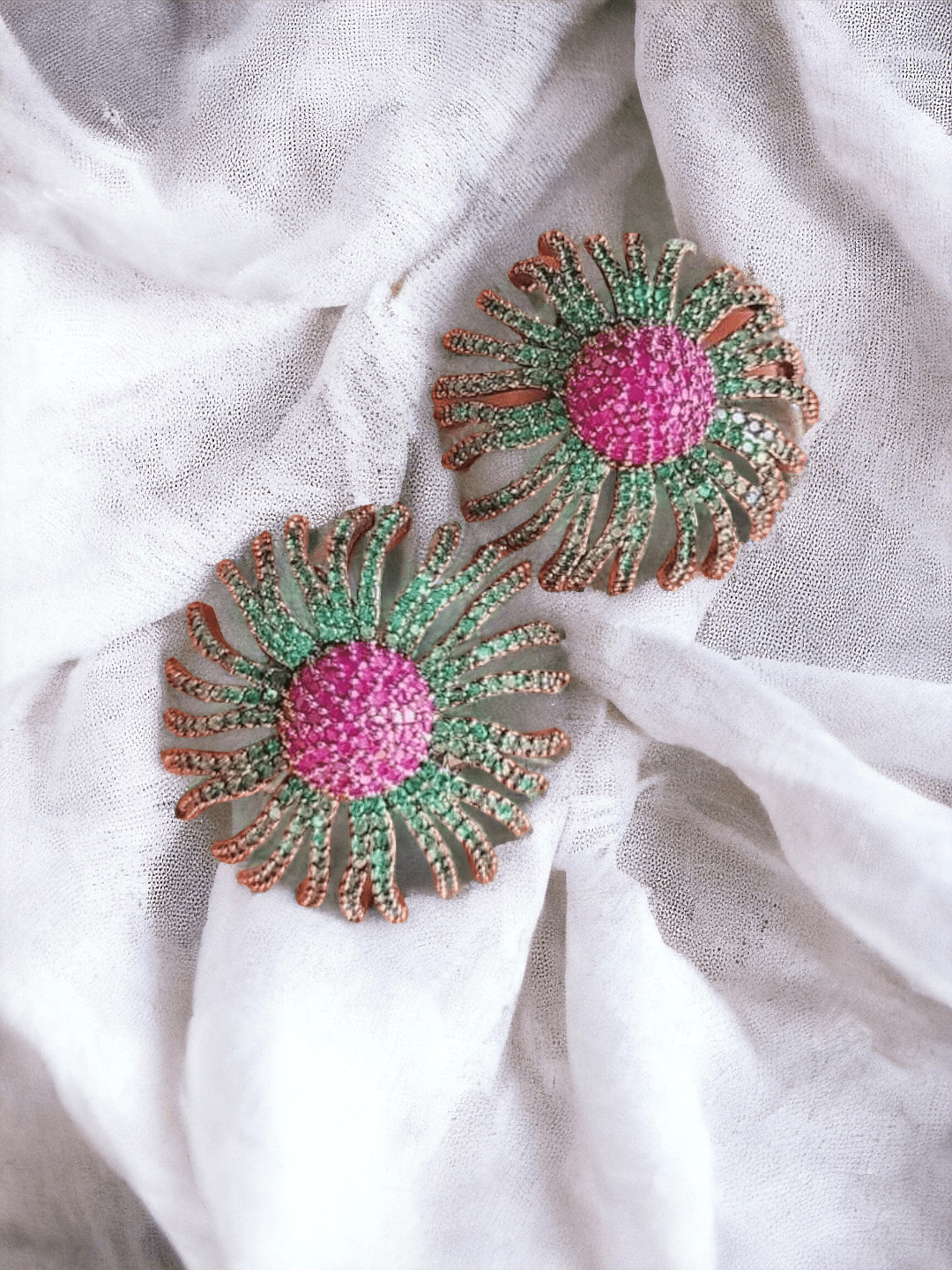 Ishhaara Cubic Zirconia Decor Stud Earrings