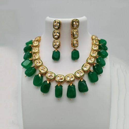 Ishhaara Green Cut Work Oval Kundan Necklace And Earring Set