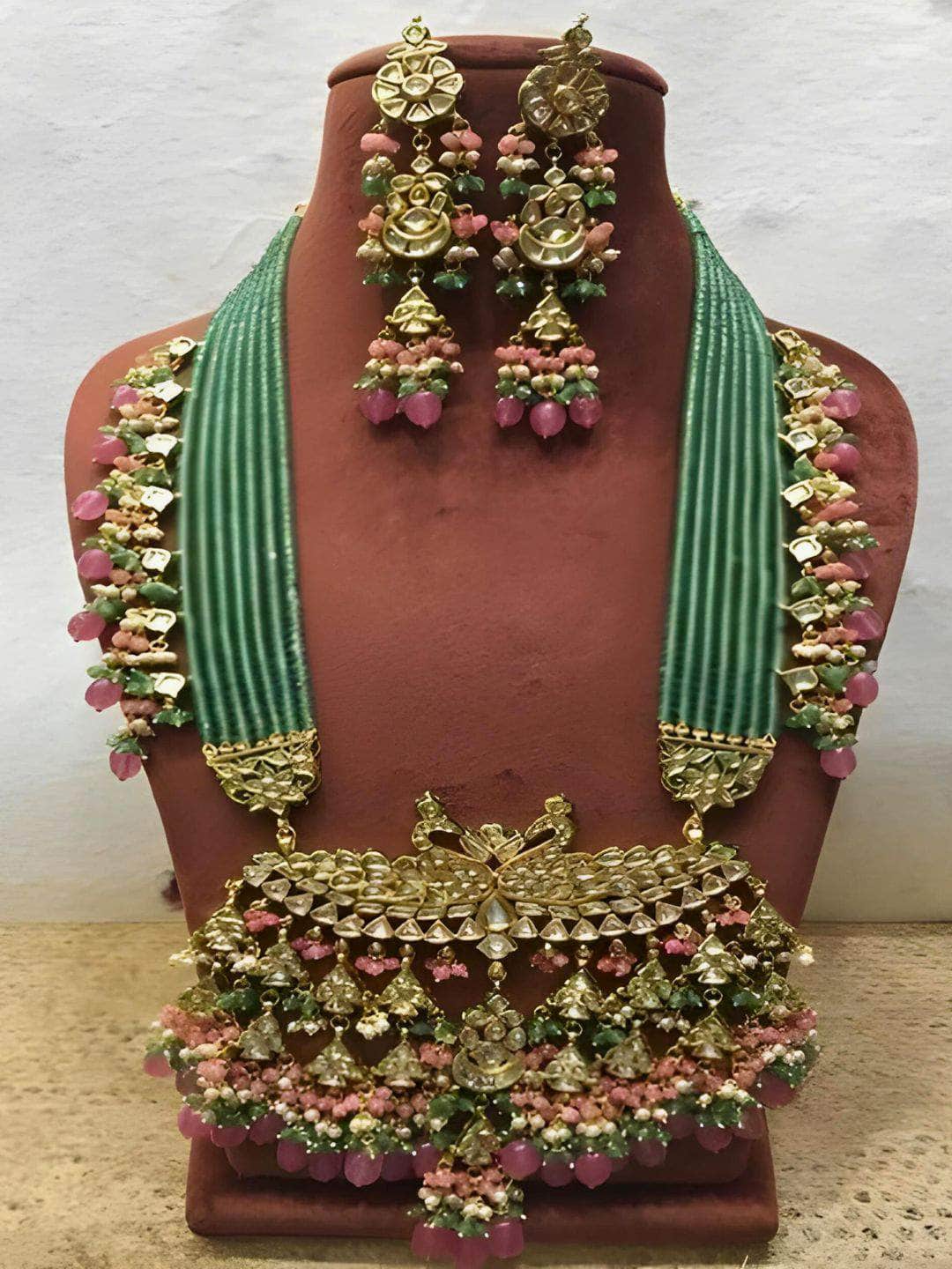 Ishhaara Green Double Swan Necklace