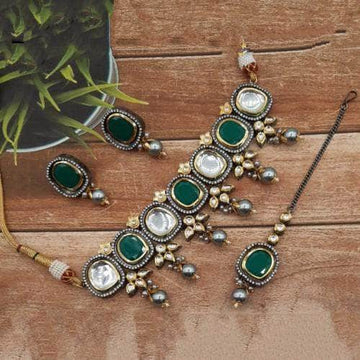 Ishhaara Green Dual Tonned Big Kundan Choker Necklace Set