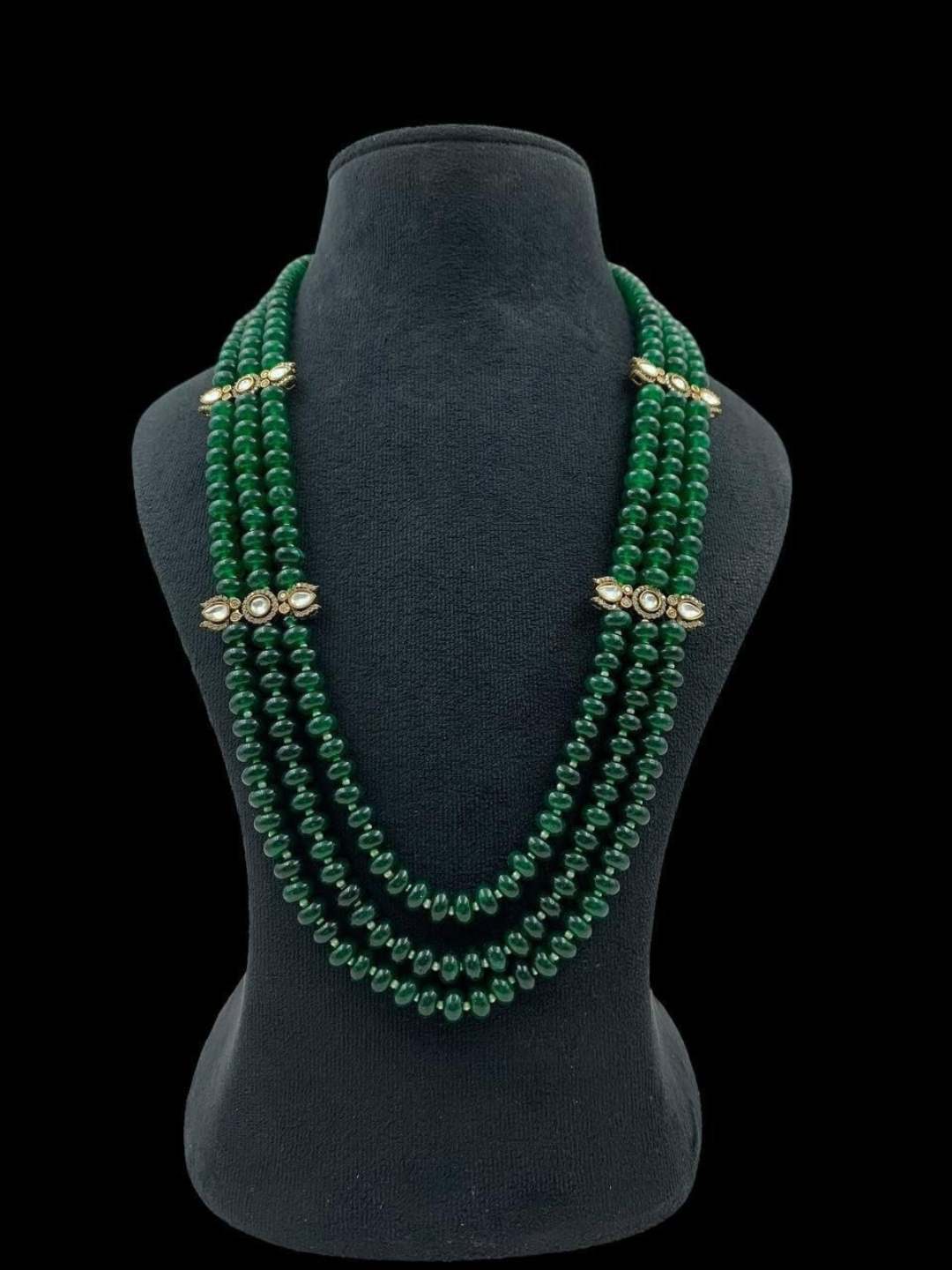 Ishhaara Green Elegant Jade Beaded Necklace