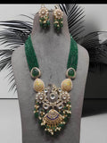 Ishhaara Green Elegant Vision Pendant Chain
