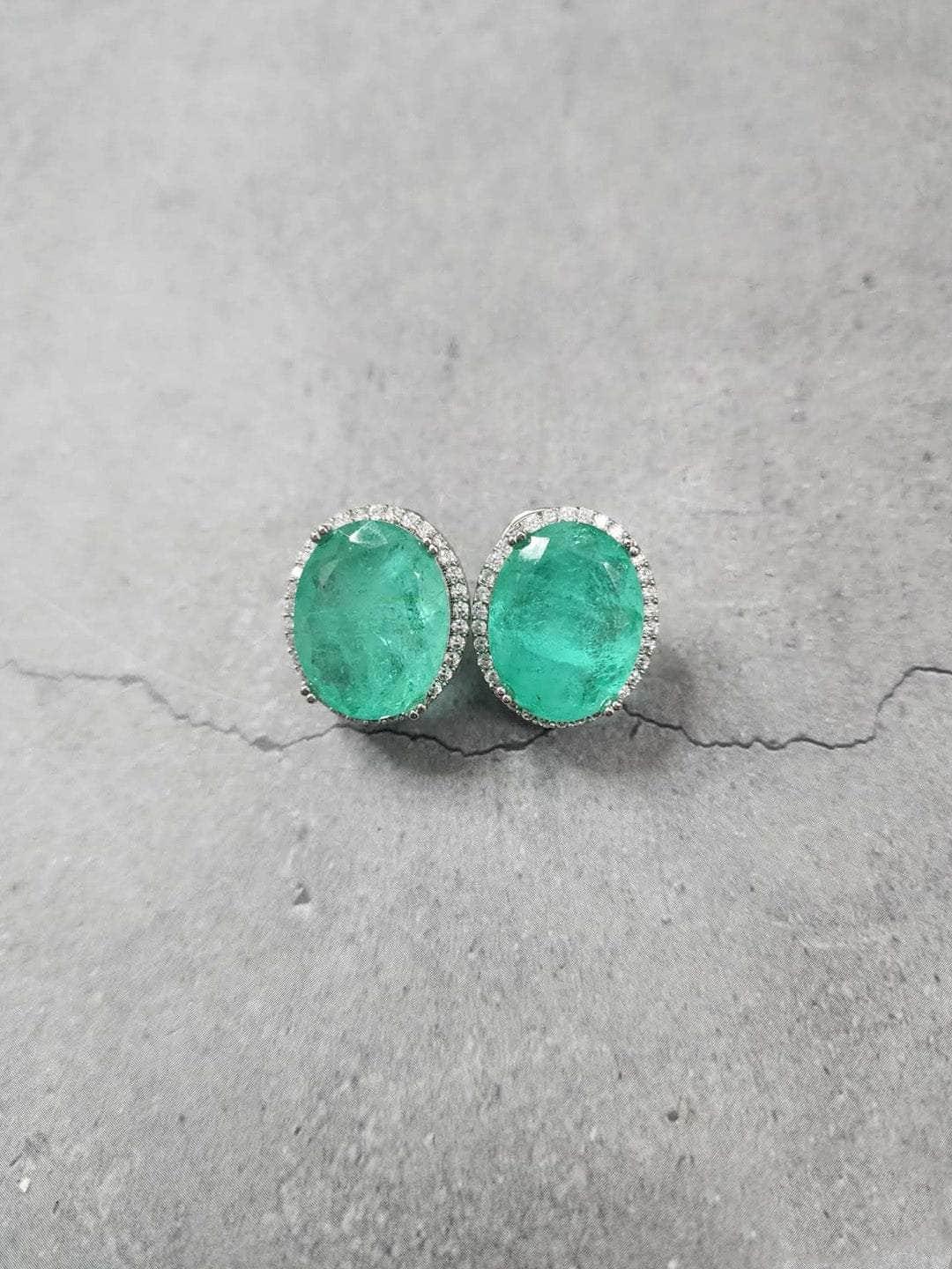 Ishhaara Emerald Oval Earrings