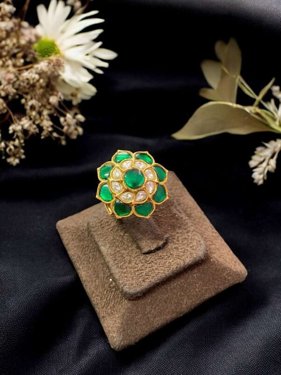 Ishhaara Red Floral Kundan Studded Ring