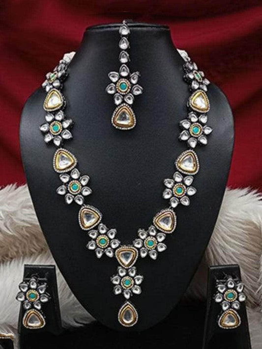 Ishhaara Flower Motif Dual Tonned Set