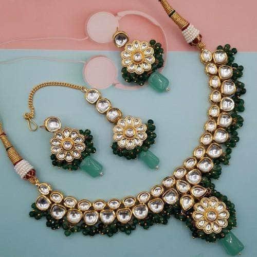 Ishhaara Flower Motif Kundan Necklace Set With Onyx Beads