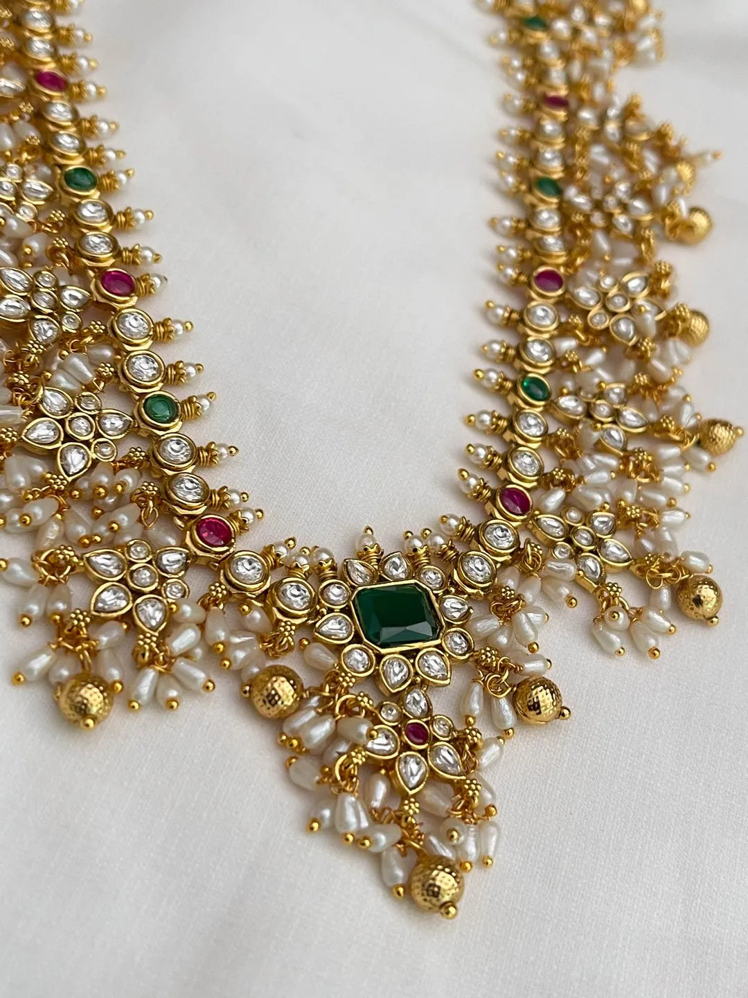 Ishhaara Green Flower Stone Rice Pearl Guttapusalu Haram