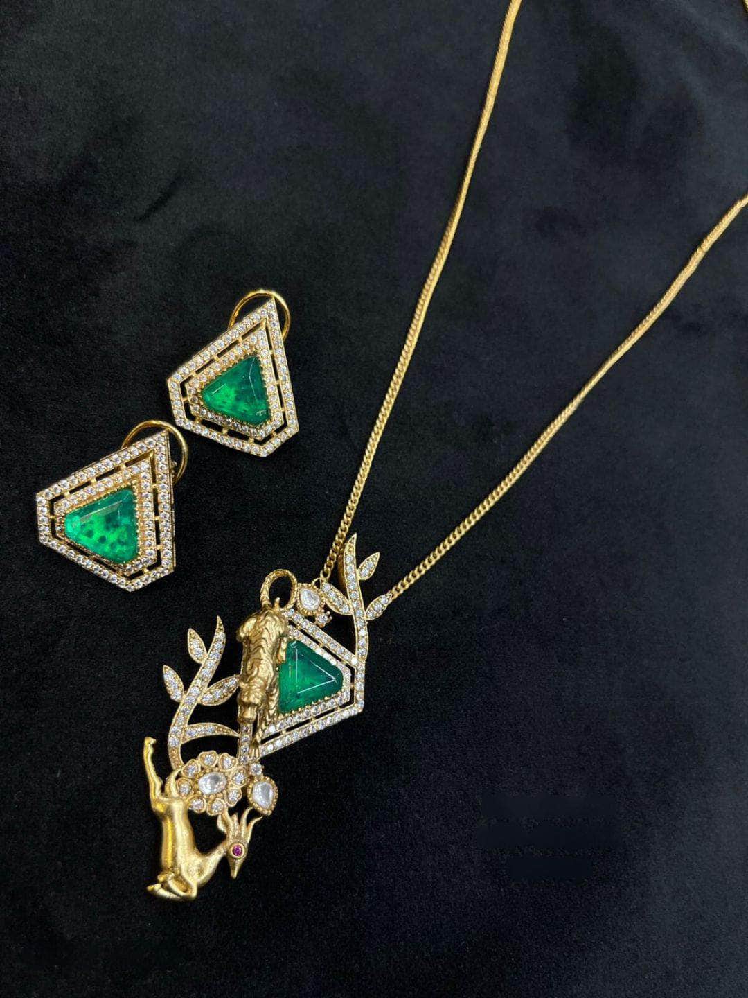 Ishhaara Green Graceful Triangle Shaped Polki Necklace