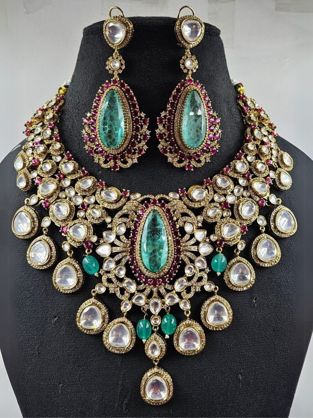 Ishhaara Green Grand Kundan Pearl Emerald Necklace Set