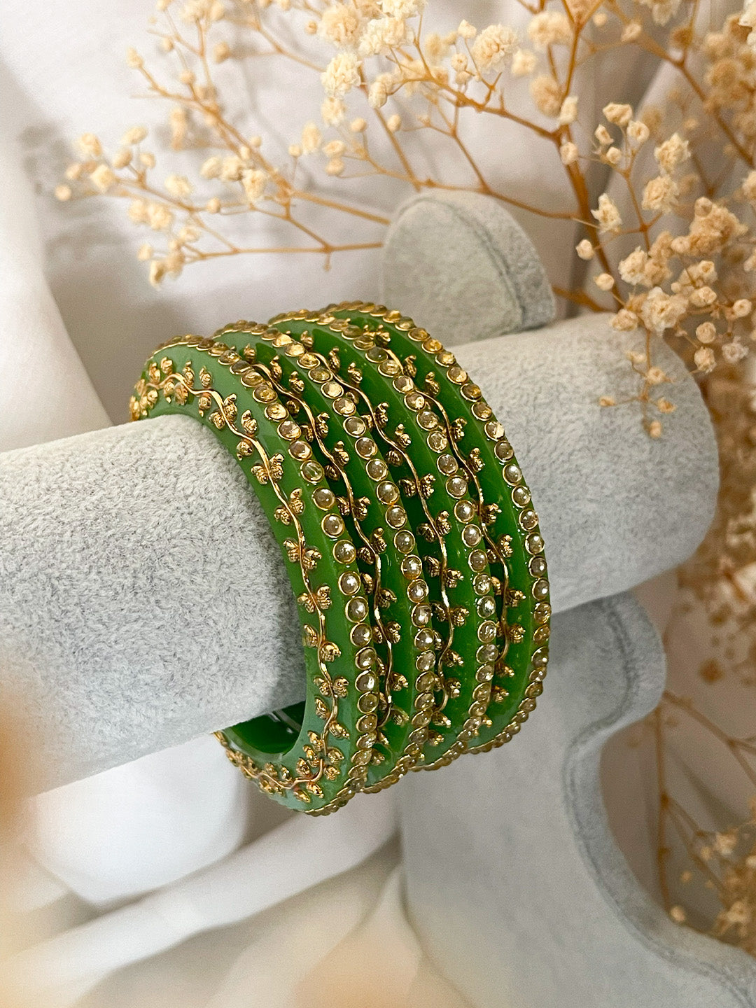 Ishhaara Green Handcrafted Kundan Studded Rajwadi Bangles