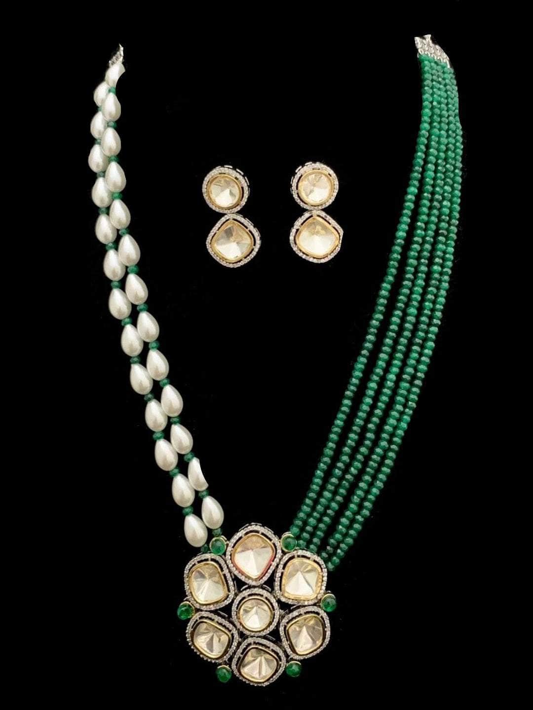 Ishhaara Green Infinity Bead Chain