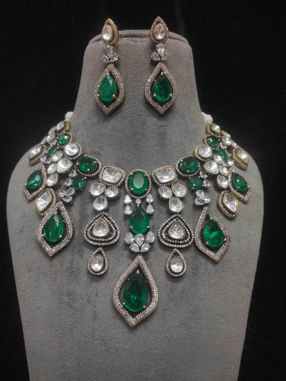 Ishhaara Kaleidoscope Necklace