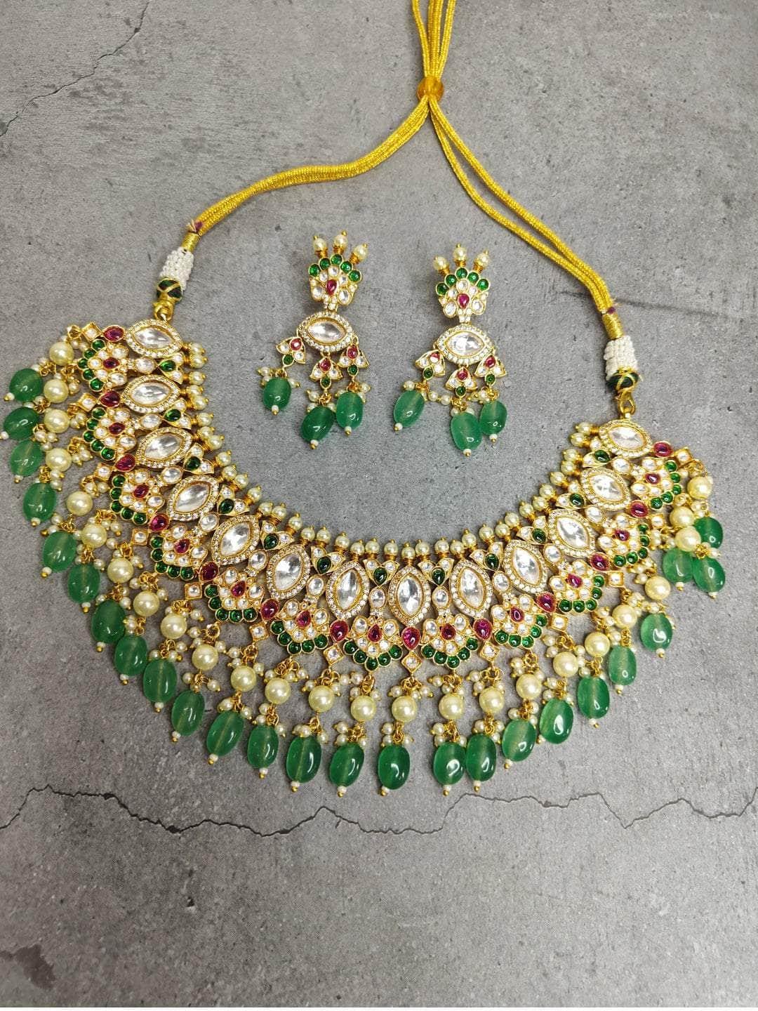 Ishhaara Green Kundan Necklace With Earring Set