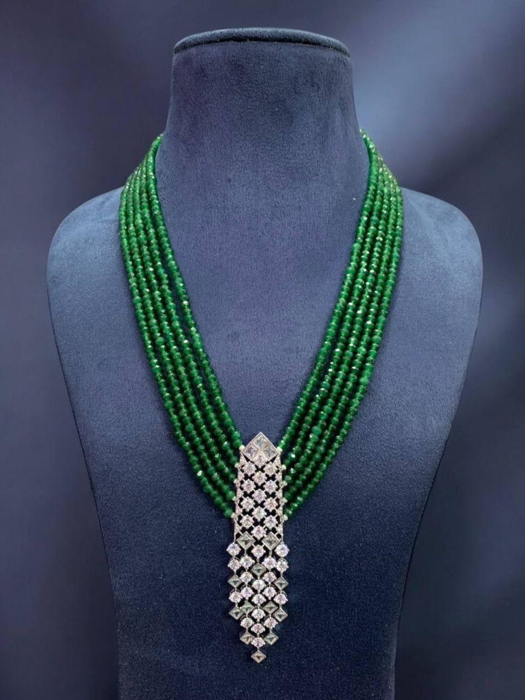 Ishhaara Green Long Beaded Diamond Pendant Necklace
