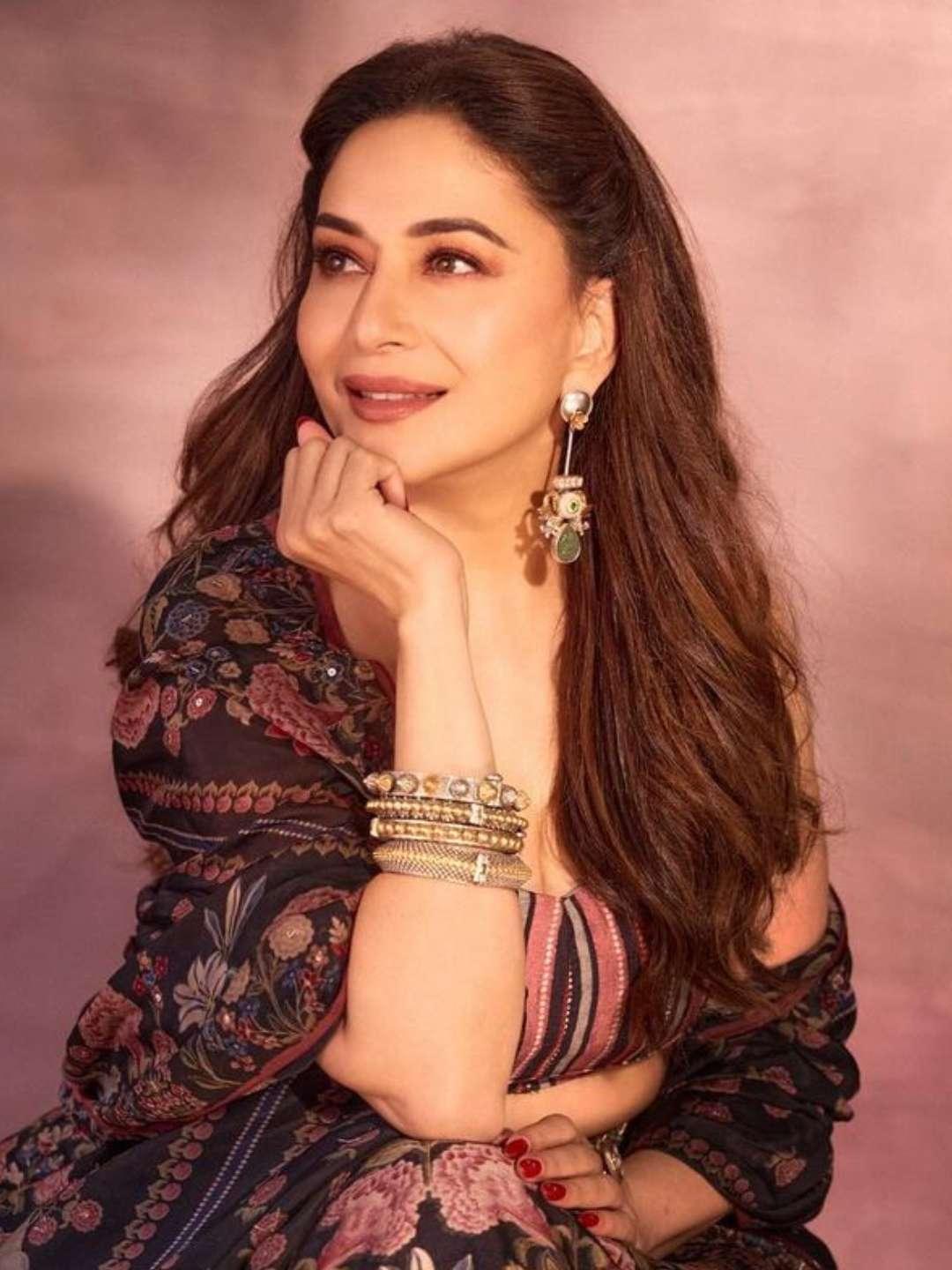 Ishhaara Madhuri Dixit In Gold Plated Silver Statement Kada