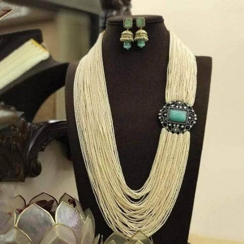 Ishhaara Green Multi Layered Pearl Side Patch Necklace Set