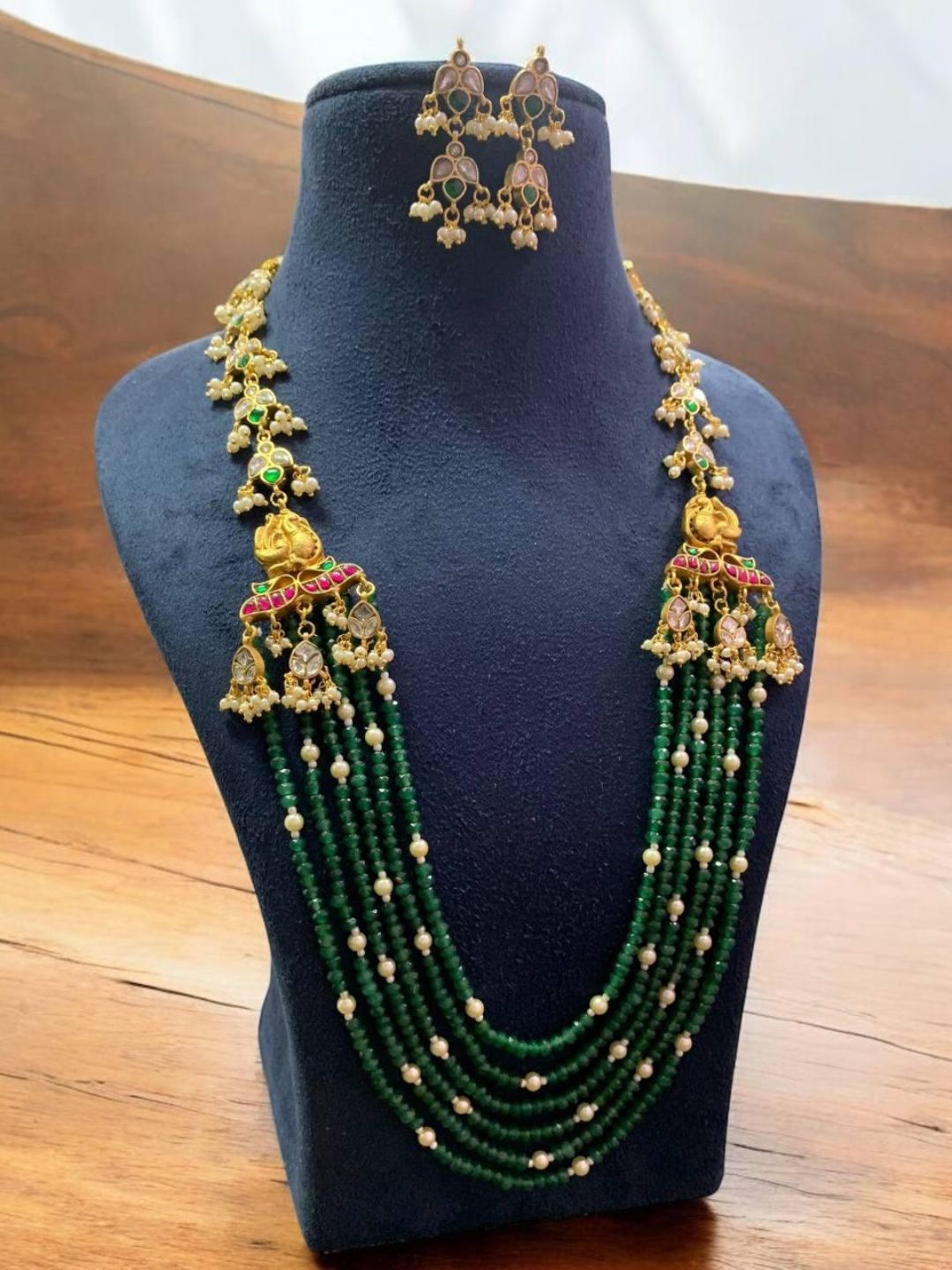 Ishhaara Green Onyx And Kundan Studded Multilayered Necklace