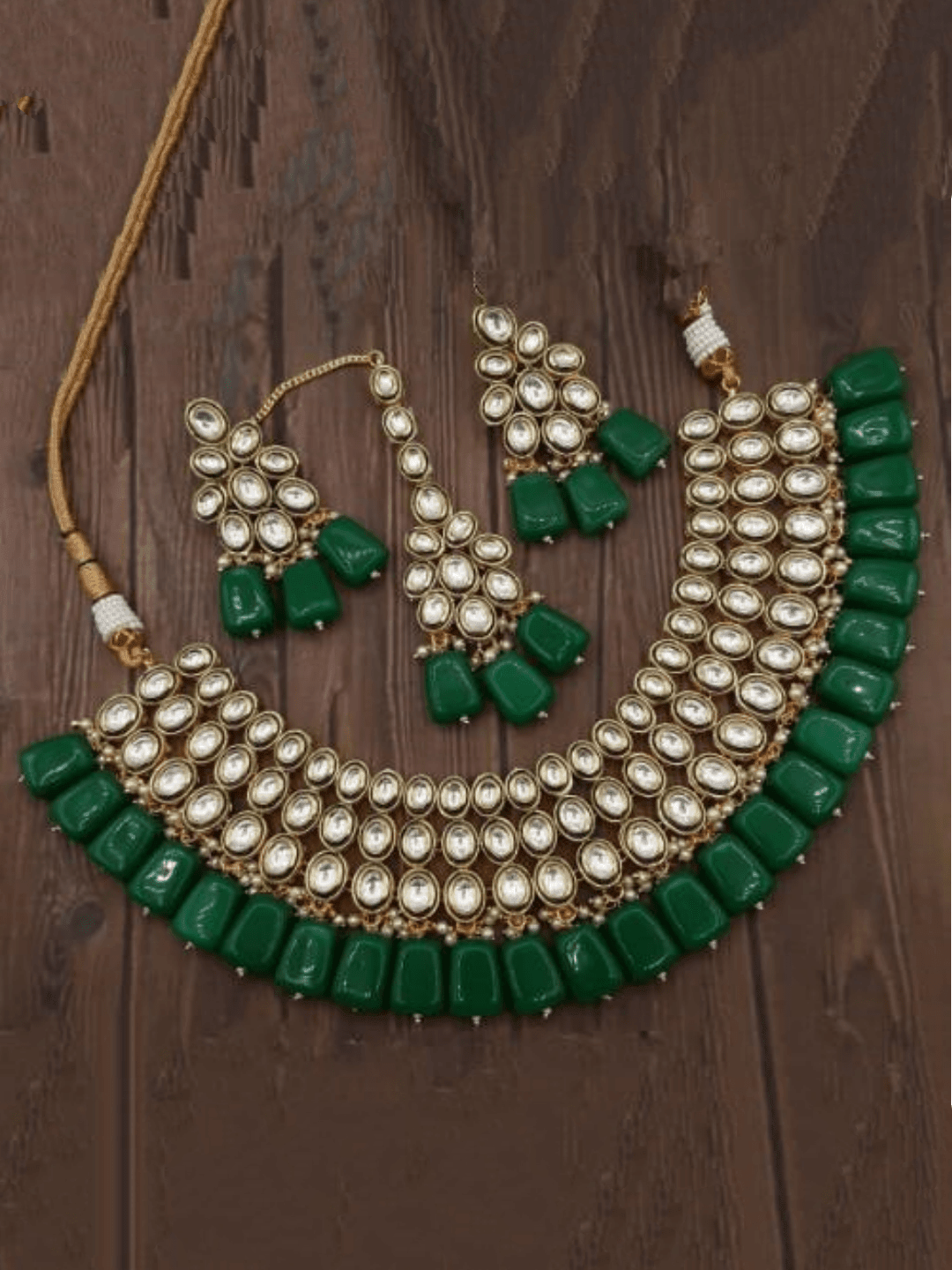 Ishhaara Oval Kundan Choker Necklace Set With Beads